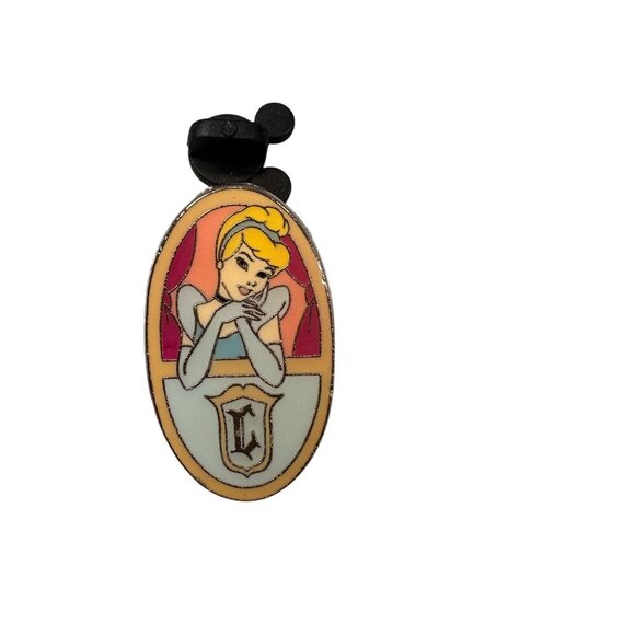 Disney Cinderella Princess Trading Pin Carriage Me Also Lapel Pin Jewelry Badge - Picture 1 of 6